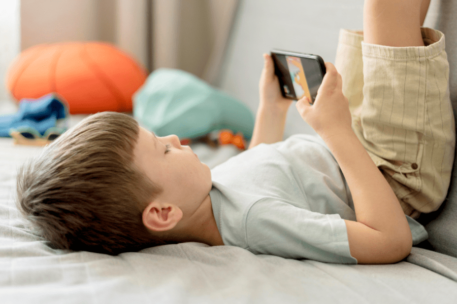 consecuencias del uso de pantallas en la infancia